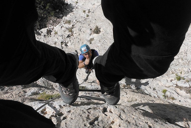 Dai piedi del compagno 